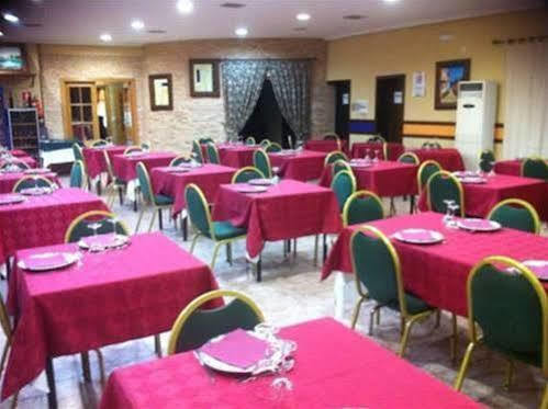Oyo Hotel Los Alamos Plasencia Esterno foto