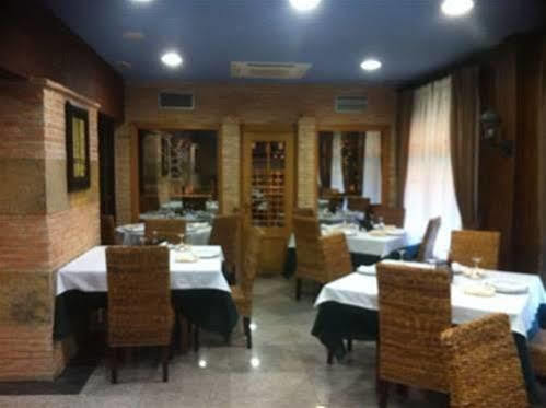 Oyo Hotel Los Alamos Plasencia Esterno foto