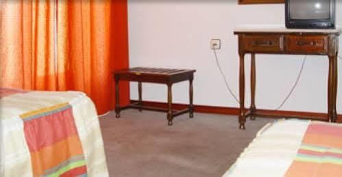 Oyo Hotel Los Alamos Plasencia Esterno foto