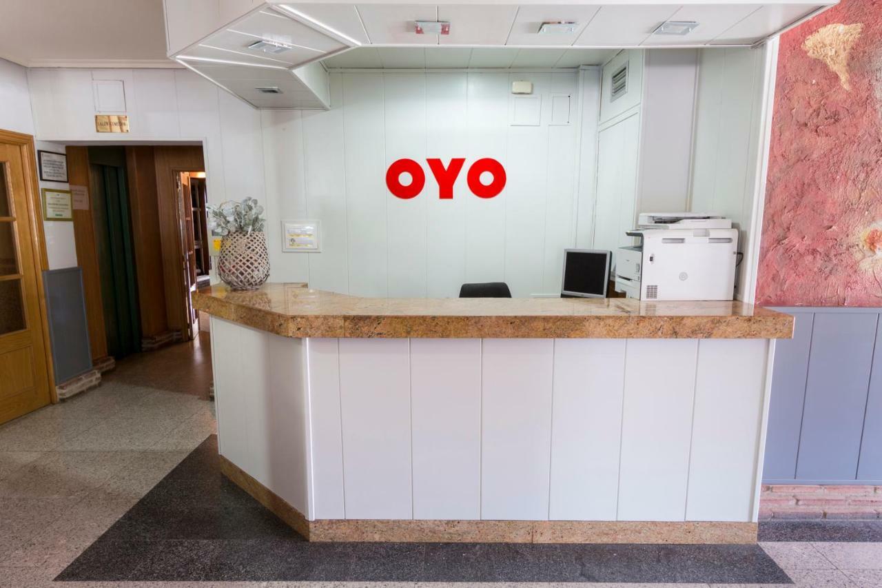 Oyo Hotel Los Alamos Plasencia Esterno foto