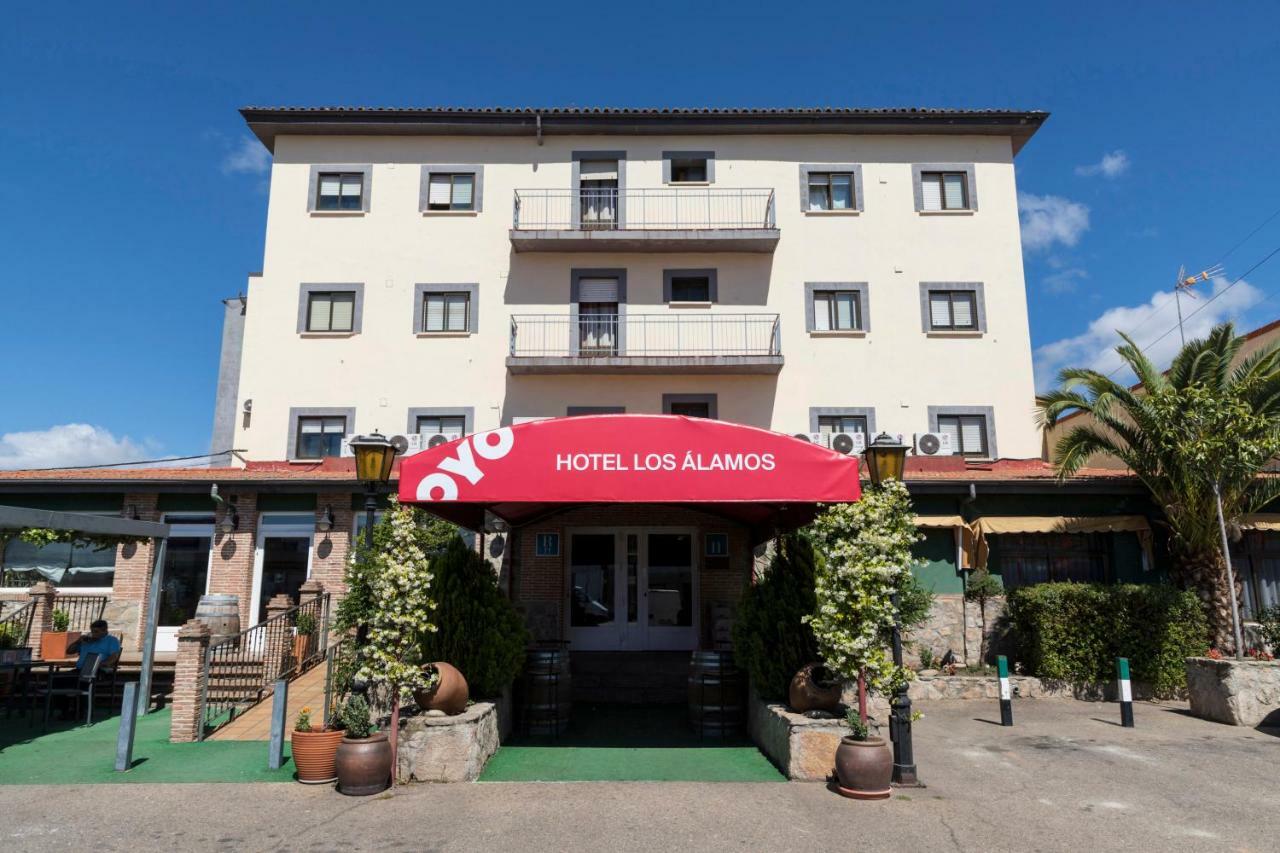 Oyo Hotel Los Alamos Plasencia Esterno foto