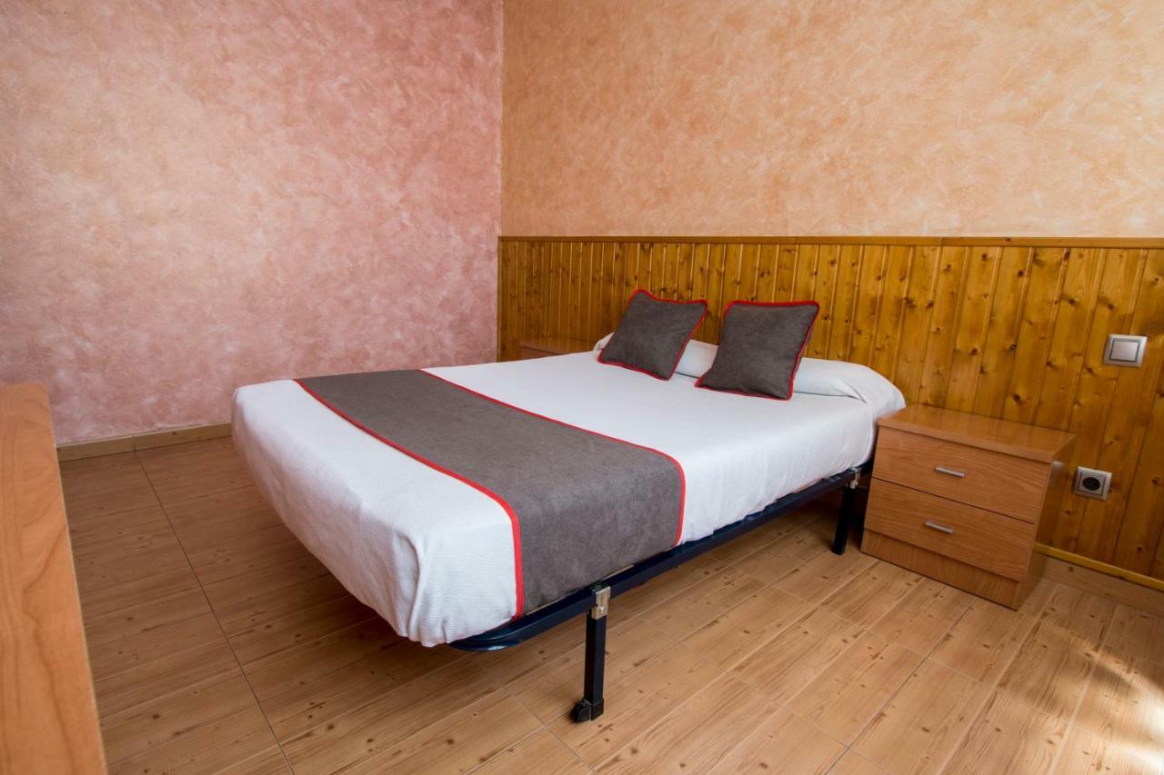Oyo Hotel Los Alamos Plasencia Esterno foto